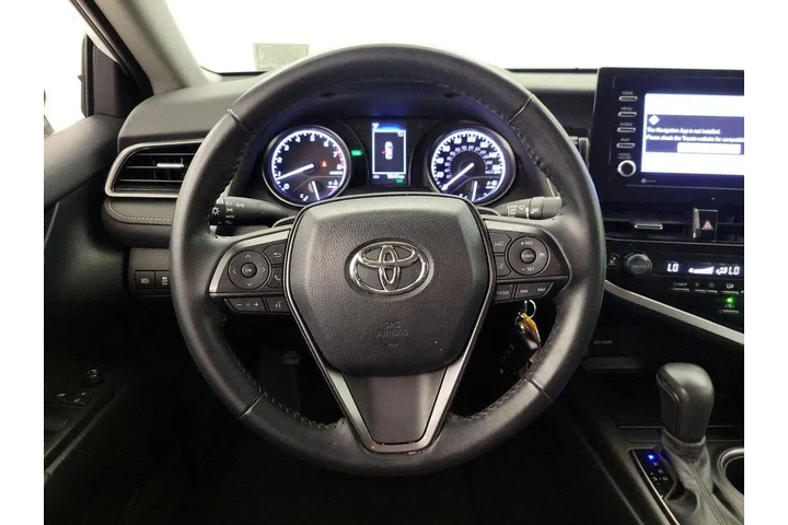 $27998 : Toyota Camry 2024 SE 4dr Sed image 10