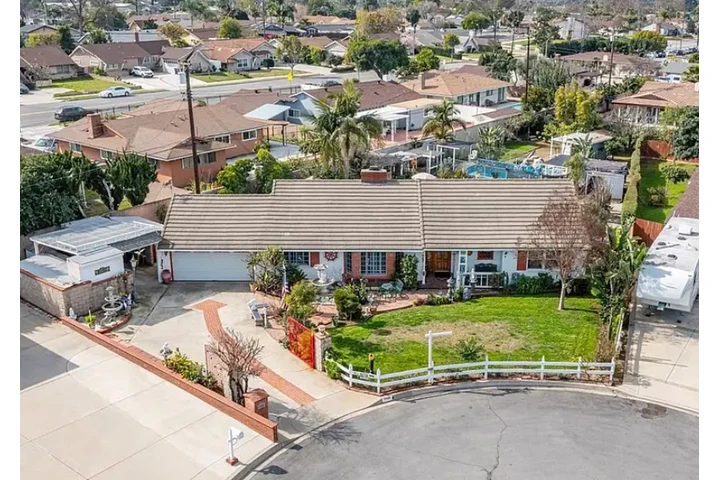 $2950 : 14,743-square-foot West Covin image 5