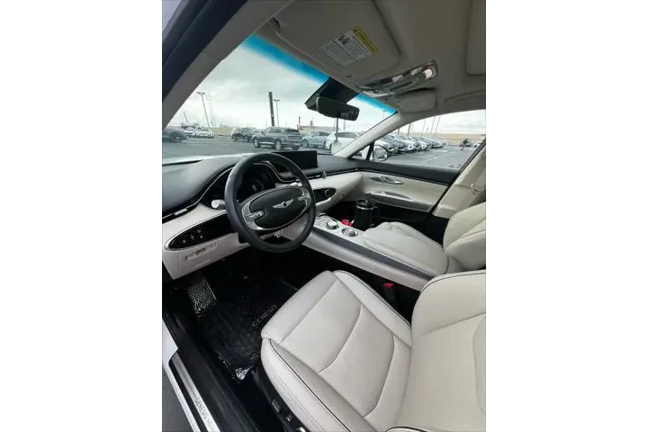$37495 : Genesis GV70 2023 AWD 2.5T S image 5