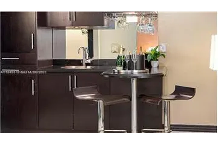 $4200 : Rental property with 0 bedro image 9