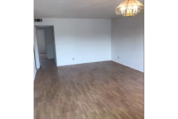 $1100 : Fountain Valley, CA muy listo image 6