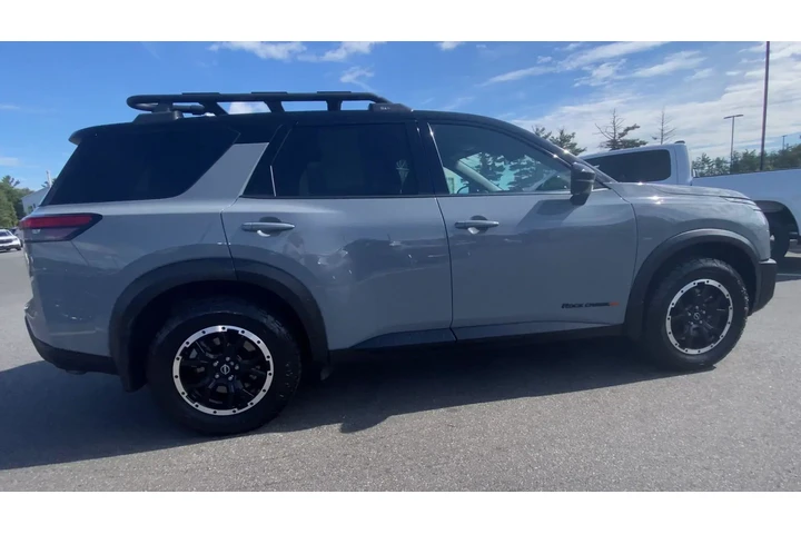 $36928 : Nissan Pathfinder 2024 AWD S image 3