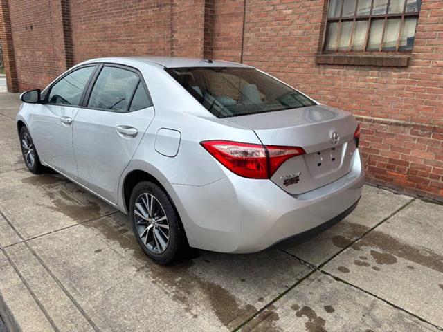 $15500 : 2018 Corolla LE image 4