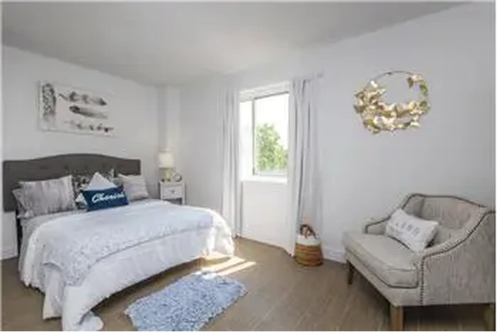 $1525 : Rental property with 2 bedro image 3