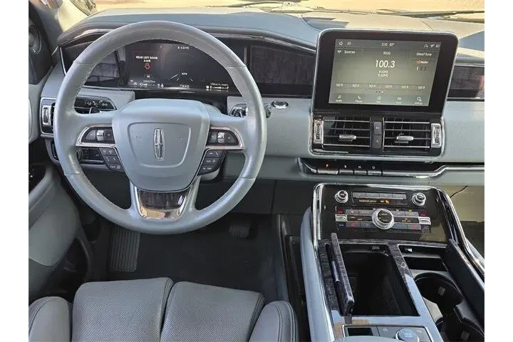 $33991 : Lincoln Navigator 2021 4x4 R image 10