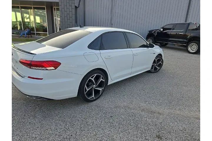 $16983 : Volkswagen Passat 2020 R-Lin image 6