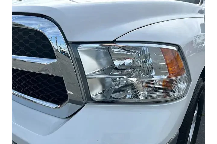 $27995 : Ram 1500 Classic 2024 4x2 SL image 9