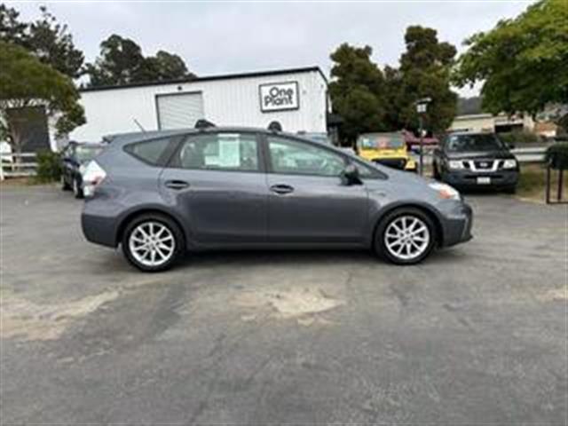 $10999 : 2013 TOYOTA PRIUS V image 4