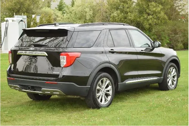 $31500 : Ford Explorer 2023 AWD XLT 4 image 7