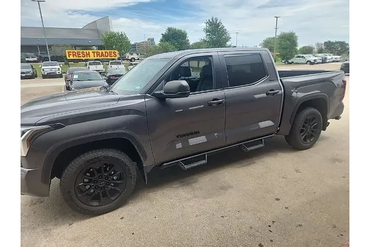$39682 : Toyota Tundra 2024 4x2 SR5 4 image 7