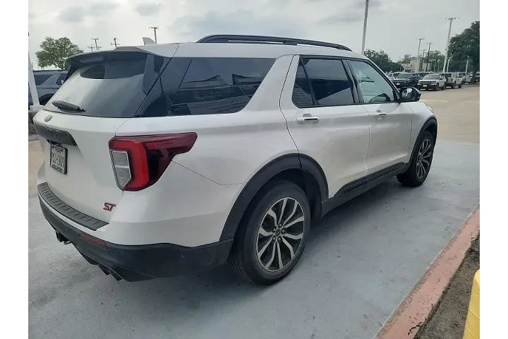$33573 : Ford Explorer 2021 AWD ST 4d image 3