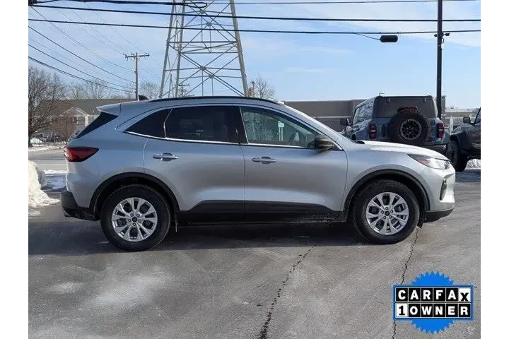 $21752 : Ford Escape 2023 AWD Active image 2
