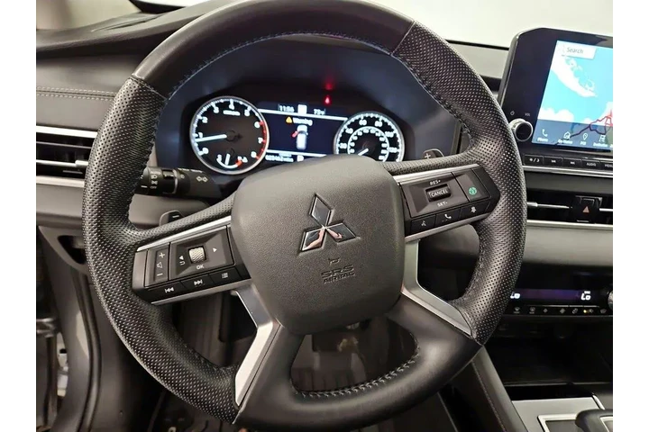 $25998 : Mitsubishi Outlander 2022 AW image 10