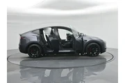 $31800 : Tesla Model Y 2022 AWD Perfo thumbnail