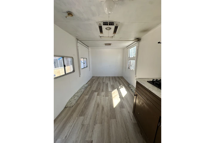 $1100 : Traila en Renta (Los Angeles) image 1