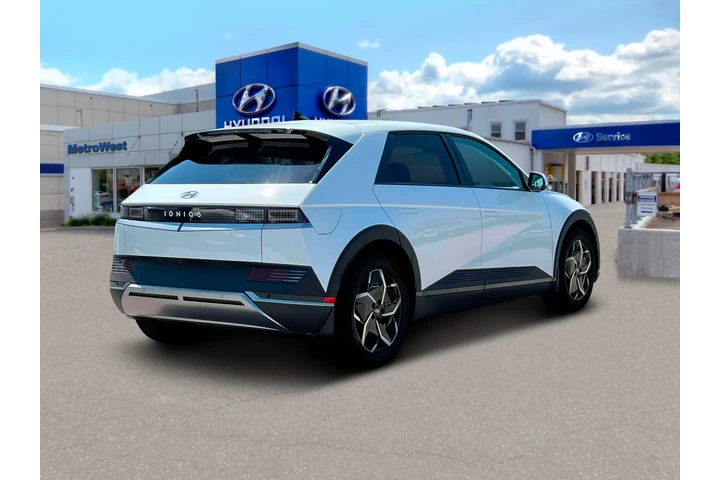 $25998 : Hyundai IONIQ 5 2024 SE Stan image 7