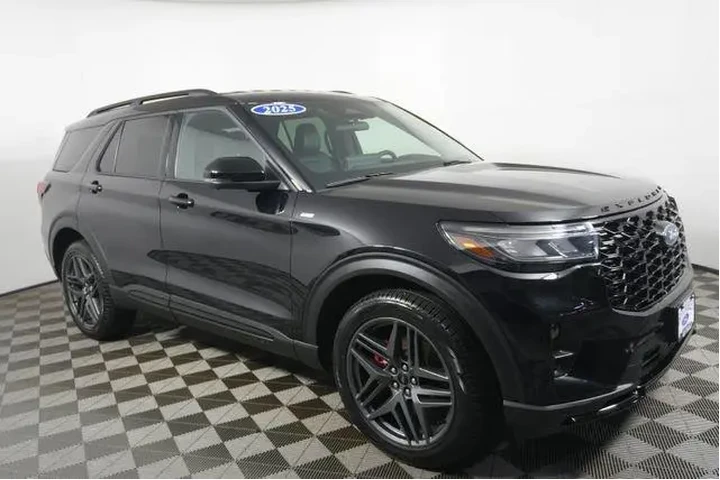 $39900 : Ford Explorer 2025 AWD ST-Li image 1