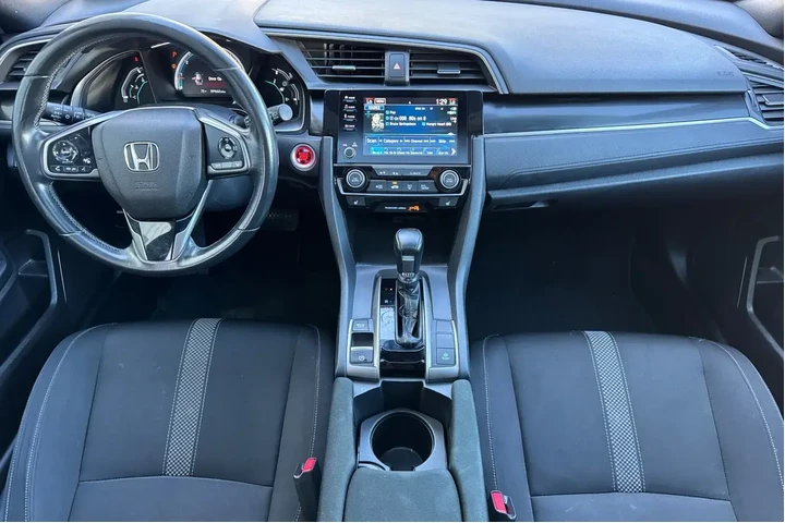 $18900 : Honda Civic 2021 EX 4dr Hatc image 6