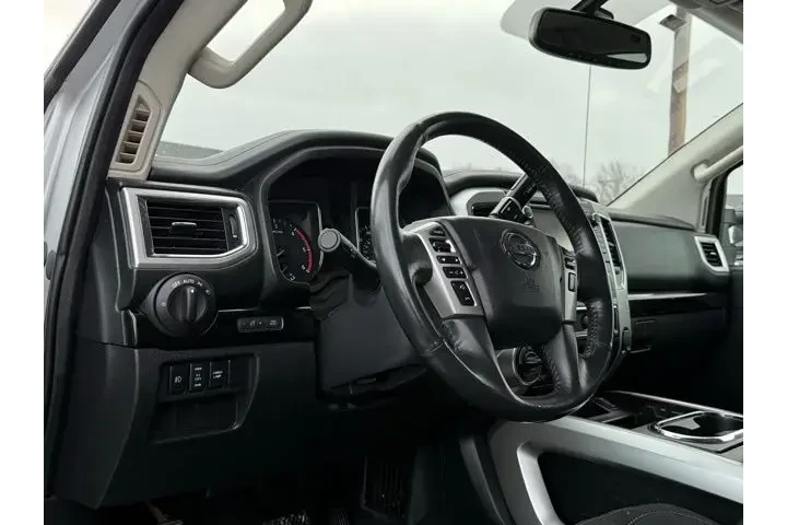 $25000 : Nissan Titan XD 2016 4x4 S 4 image 8