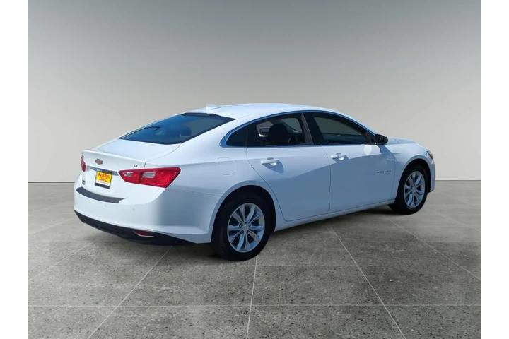 Chevrolet Malibu 2024 LT 4dr image 5