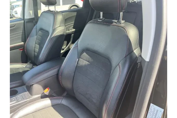 $29988 : Ford Escape 2022 AWD SEL 4dr image 5