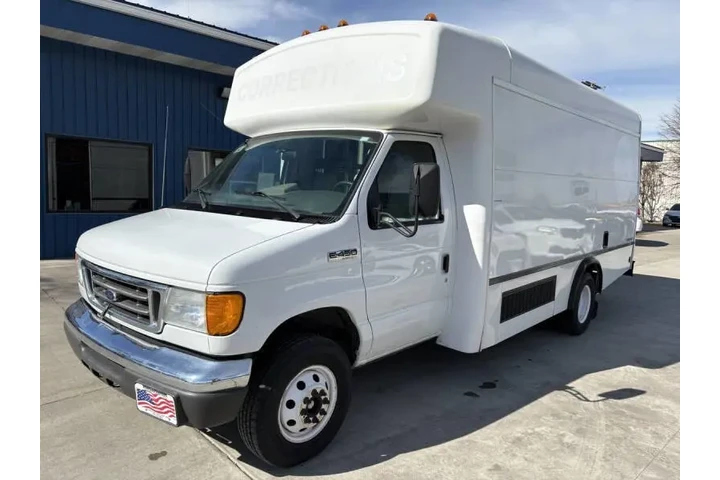 $20990 : 2006 E-Series E-450 SD image 3