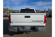 $29990 : Toyota Tundra 2015 4x4 SR5 4 thumbnail