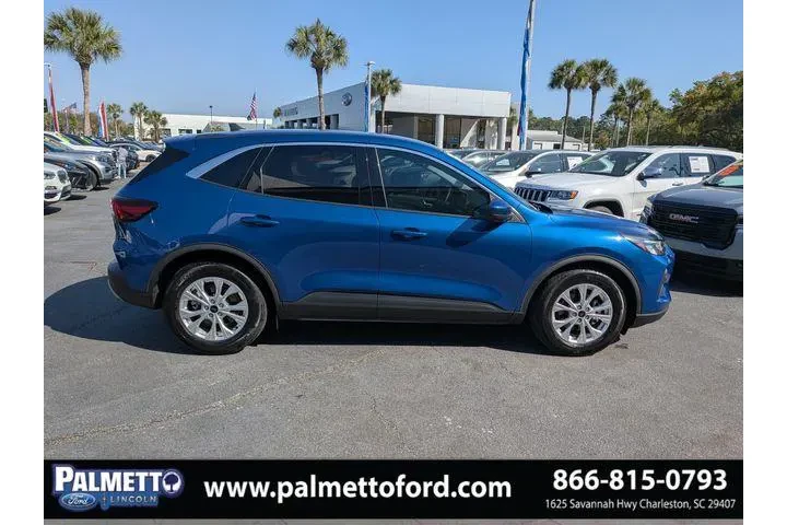 $27975 : Ford Escape 2023 Active 4dr image 2