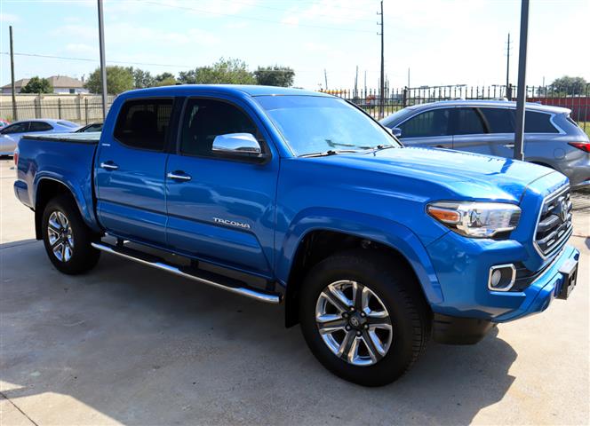 $27995 : 2017 Tacoma Limited Double Ca image 8