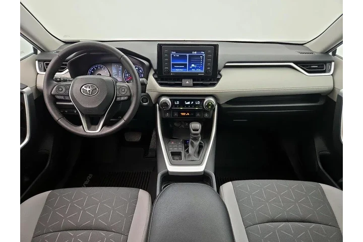 $32998 : Toyota RAV4 2021 AWD XLE 4dr image 9