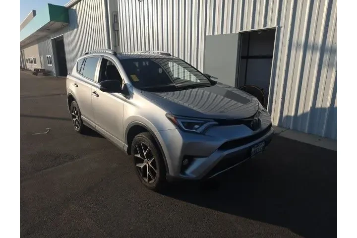 $19900 : Toyota RAV4 2018 SE 4dr SUV image 1