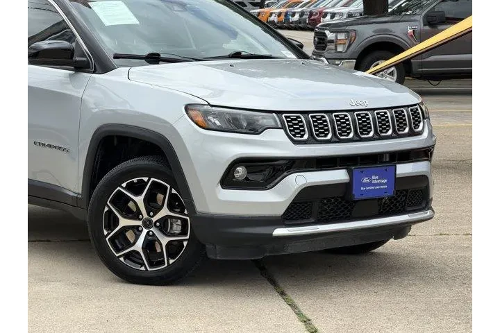 $29417 : Jeep Compass 2026 4x4 Limite image 2