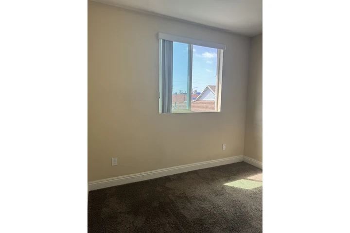 $800 : Cuarto en Renta image 2