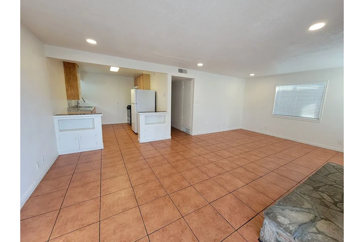 $1000 : Esta casa de 2 dormitorios y 1 image 5