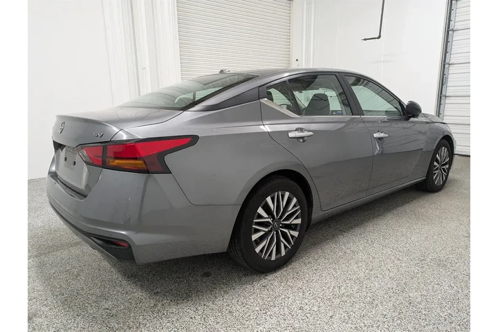 $21897 : Nissan Altima 2024 2.5 SV 4d image 4