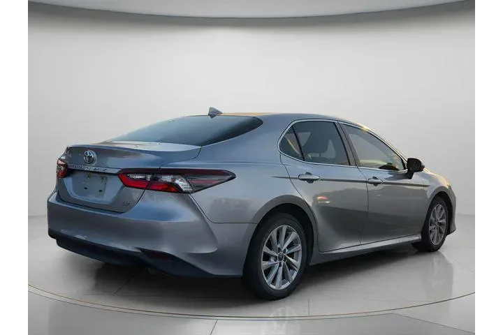 $22991 : Toyota Camry 2022 LE 4dr Sed image 2