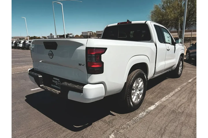 $28997 : Nissan Frontier 2024 4x2 SV image 6