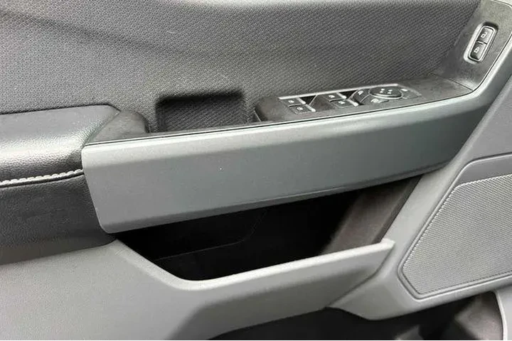 $29897 : Ford F-150 2023 4x2 XL 4dr S image 9