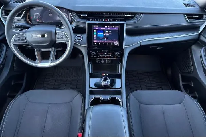 $32995 : Jeep Grand Cherokee 2025 4x4 image 3