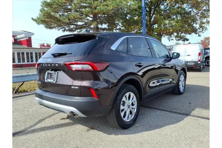 $22580 : Ford Escape 2023 AWD Active image 6