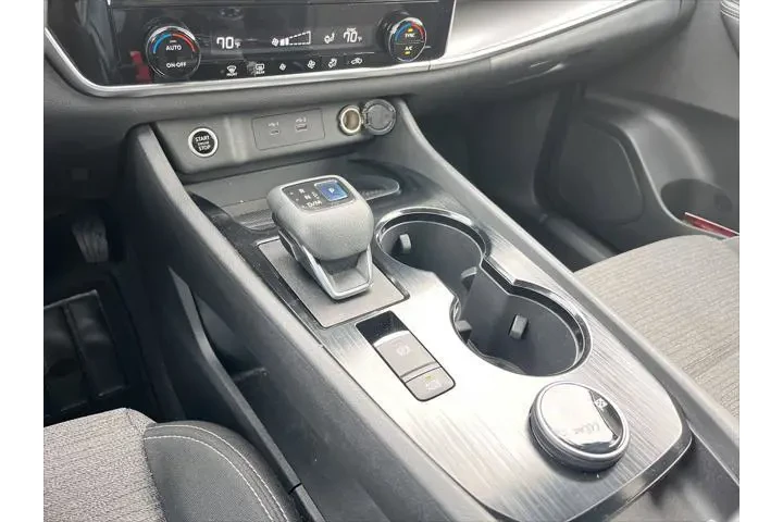 $20588 : Nissan Rogue 2022 AWD SV 4dr image 10