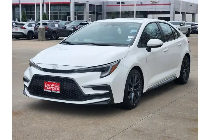 $26199 : Toyota Corolla 2025 XSE 4dr image 3