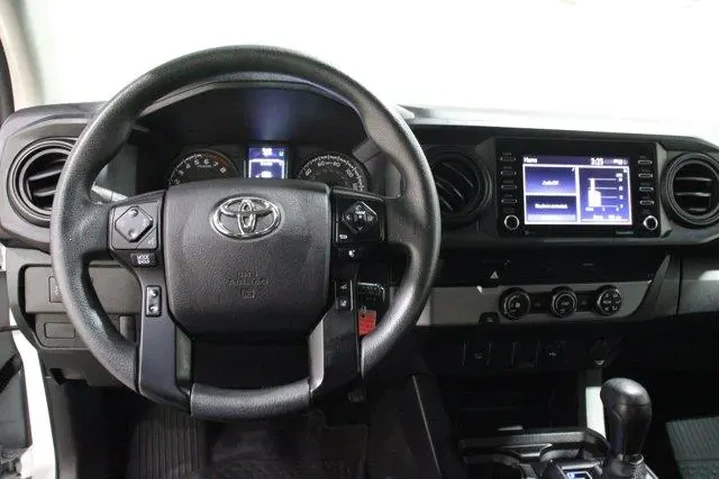 $25998 : Toyota Tacoma 2022 4x2 SR 4d image 8