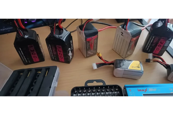 $20000000 : Drones FPV, accesorios, Lapto. image 9