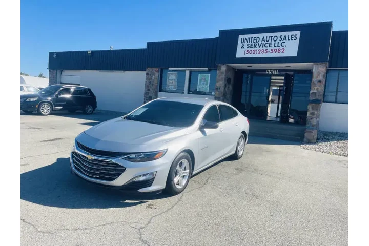 $6999 : 2019 Malibu LS image 3