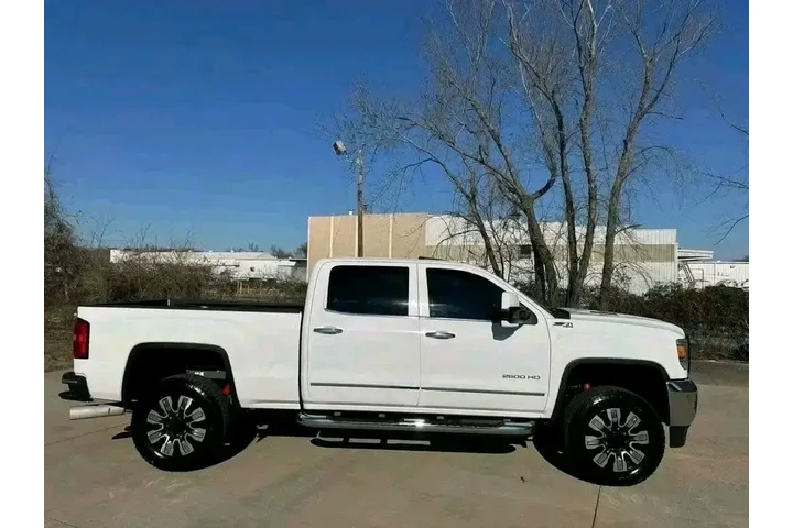 $7000 : GMC Sierra 2020 image 1