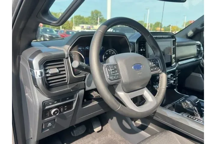 $39914 : Ford F-150 2023 4x4 XLT 4dr image 7