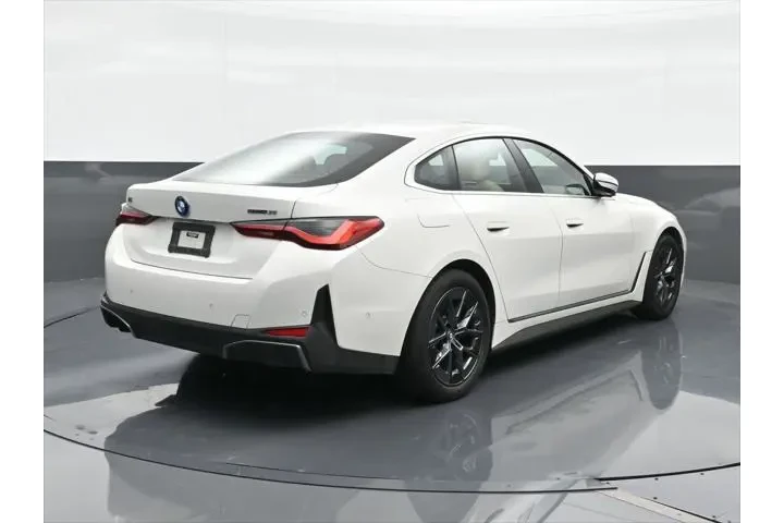 $38891 : BMW i4 2023 eDrive35 Gran Co image 7