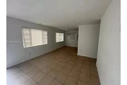 $700 : charming HOME ..Miami, FL thumbnail