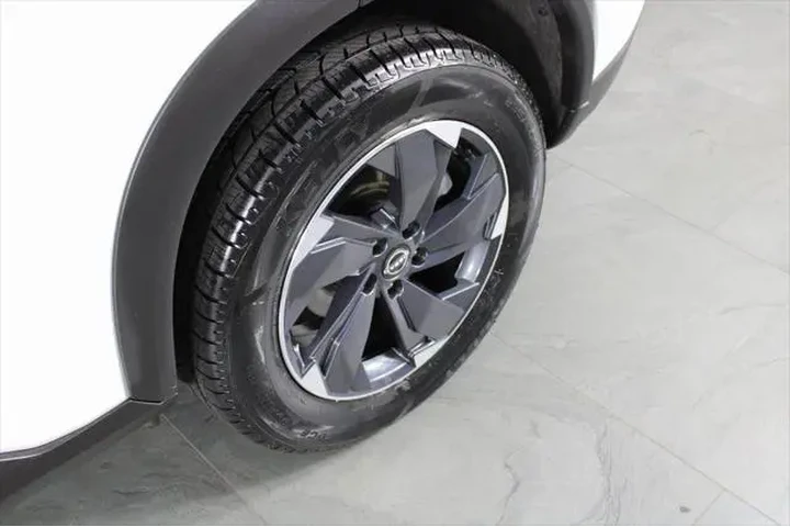 $19987 : Nissan Rogue 2025 AWD SV 4dr image 9